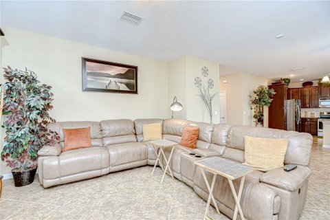 House in Land O' Lakes, Florida 4 bedrooms, 250.93 sq.m. № 1838358 - photo 26