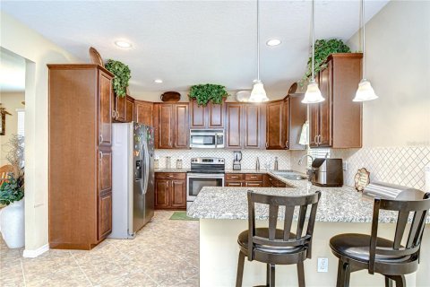 House in Land O' Lakes, Florida 4 bedrooms, 250.93 sq.m. № 1838358 - photo 18