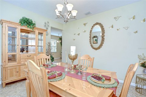 House in Land O' Lakes, Florida 4 bedrooms, 250.93 sq.m. № 1838358 - photo 15