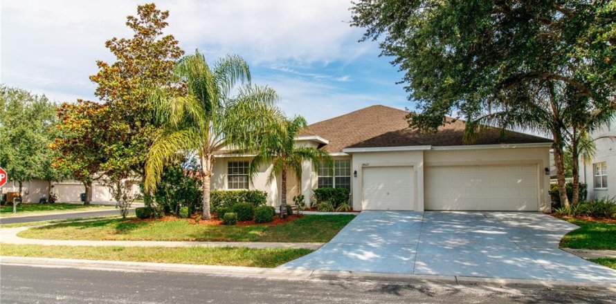 Villa ou maison à Spring Hill, Floride 4 chambres, 222.22 m2 № 1746646