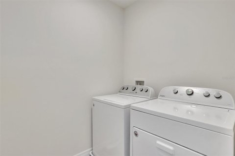Casa en alquiler en Davenport, Florida, 5 dormitorios, 250.46 m2 № 1442549 - foto 25