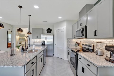 Casa en alquiler en Davenport, Florida, 5 dormitorios, 250.46 m2 № 1442549 - foto 14