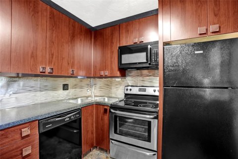 Condominio en venta en Hallandale Beach, Florida, 1 dormitorio, 67.82 m2 № 2011468 - foto 6