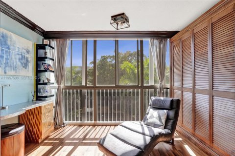 Condominio en venta en Hallandale Beach, Florida, 1 dormitorio, 67.82 m2 № 2011468 - foto 15