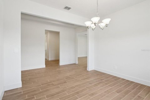 House in Ormond Beach, Florida 4 bedrooms, 231.05 sq.m. № 2111006 - photo 6