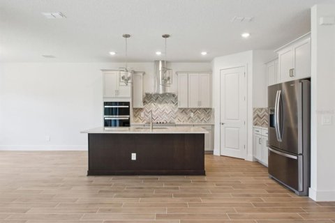 House in Ormond Beach, Florida 4 bedrooms, 231.05 sq.m. № 2111006 - photo 2