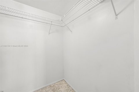 Condominio en venta en North Miami Beach, Florida, 3 dormitorios, 186.55 m2 № 830088 - foto 28