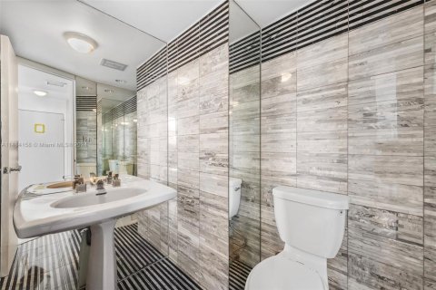 Condominio en venta en North Miami Beach, Florida, 3 dormitorios, 186.55 m2 № 830088 - foto 7