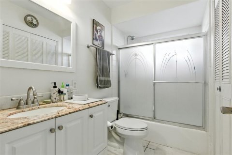 Villa ou maison à vendre à North Port, Floride: 2 chambres, 98.76 m2 № 1903119 - photo 18