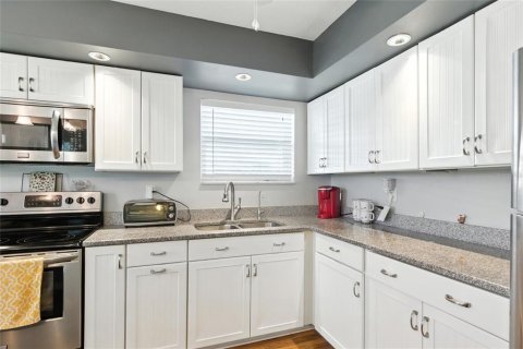 Villa ou maison à vendre à North Port, Floride: 2 chambres, 98.76 m2 № 1903119 - photo 11
