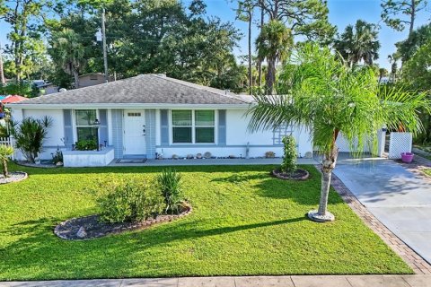 Villa ou maison à vendre à North Port, Floride: 2 chambres, 98.76 m2 № 1903119 - photo 1