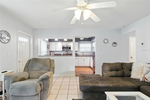Villa ou maison à vendre à North Port, Floride: 2 chambres, 98.76 m2 № 1903119 - photo 10