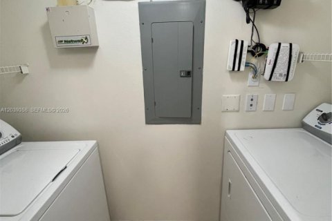 Copropriété à louer à West Palm Beach, Floride: 2 chambres, 86.03 m2 № 2256387 - photo 9