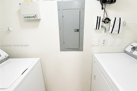 Copropriété à louer à West Palm Beach, Floride: 2 chambres, 86.03 m2 № 2256387 - photo 12