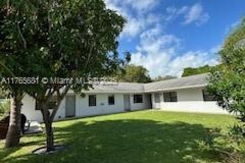 Propiedad comercial en venta en Oakland Park, Florida, 358.42 m2 № 1715816 - foto 2