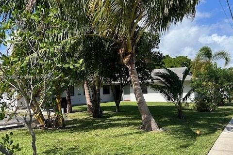 Propiedad comercial en venta en Oakland Park, Florida, 358.42 m2 № 1715816 - foto 4