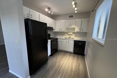 Copropriété à louer à Orlando, Floride: 2 chambres, 88.26 m2 № 2121195 - photo 4