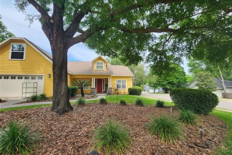 Casa en alquiler en Gainesville, Florida, 5 dormitorios, 250.37 m2 № 1778951 - foto 1
