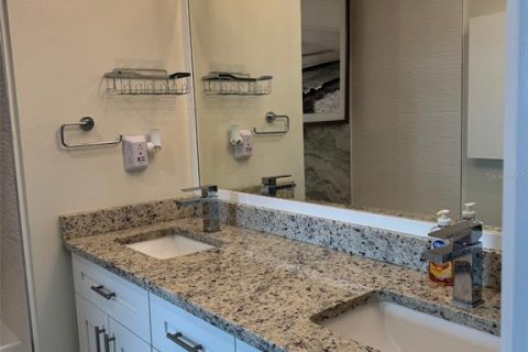 Condo in Orlando, Florida, 2 bedrooms  № 1884411 - photo 13