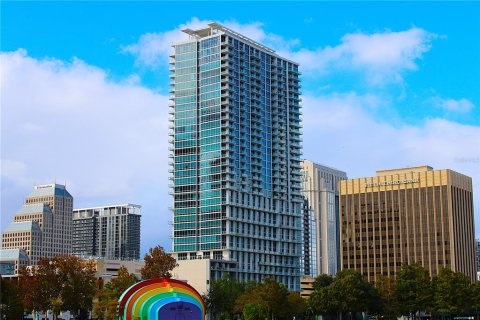 Condo in Orlando, Florida, 2 bedrooms  № 1884411 - photo 1