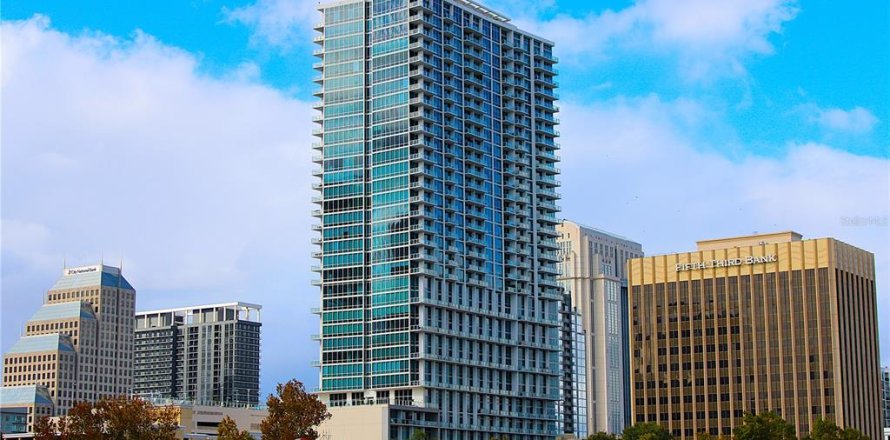 Condo in Orlando, Florida, 2 bedrooms  № 1884411