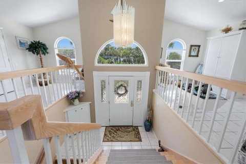 House in Englewood, Florida 4 bedrooms, 316.8 sq.m. № 2259220 - photo 4