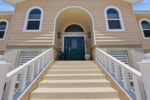 House in Englewood, Florida 4 bedrooms, 316.8 sq.m. № 2259220 - photo 3