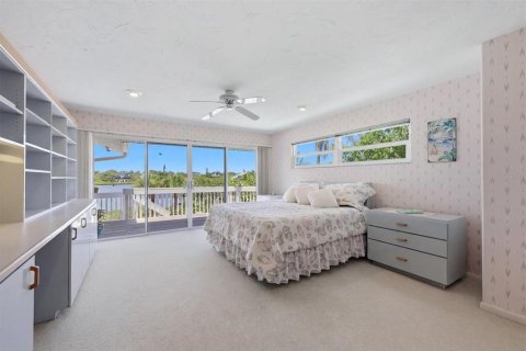 House in Englewood, Florida 4 bedrooms, 316.8 sq.m. № 2259220 - photo 30