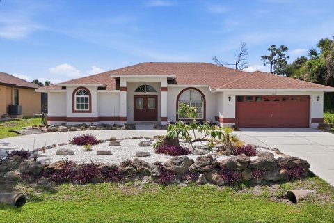 House in Rotonda, Florida 3 bedrooms, 180.51 sq.m. № 2200995