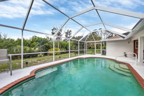 House in Rotonda, Florida 3 bedrooms, 180.51 sq.m. № 2200995 - photo 24