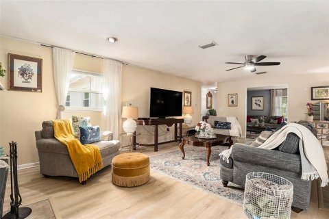 Villa ou maison à vendre à Brandon, Floride: 3 chambres, 171.5 m2 № 1677584 - photo 6