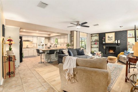 Villa ou maison à vendre à Brandon, Floride: 3 chambres, 171.5 m2 № 1677584 - photo 8
