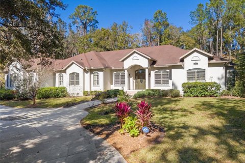 Casa en venta en Ocala, Florida, 5 dormitorios, 379.32 m2 № 1532339 - foto 1