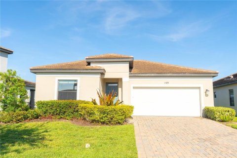 House in Haines City, Florida 3 bedrooms, 143.81 sq.m. № 1909190 - photo 1