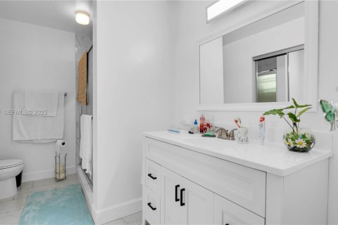 Купить виллу или дом в Санрайз, Флорида 4 спальни, 174.1м2, № 1987731 - фото 13