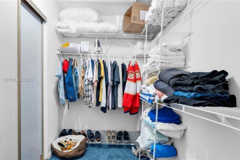 Купить виллу или дом в Санрайз, Флорида 4 спальни, 174.1м2, № 1987731 - фото 15