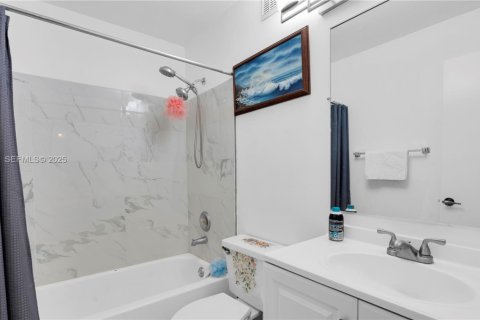 Купить виллу или дом в Санрайз, Флорида 4 спальни, 174.1м2, № 1987731 - фото 17