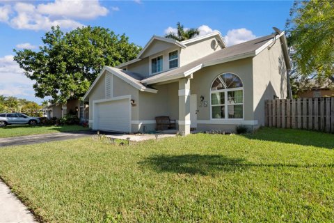 Купить виллу или дом в Санрайз, Флорида 4 спальни, 174.1м2, № 1987731 - фото 2