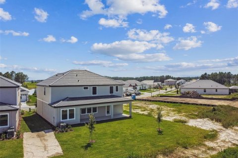Casa en venta en Zephyrhills, Florida, 5 dormitorios, 319.58 m2 № 1904928 - foto 14