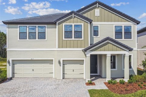 Casa en venta en Zephyrhills, Florida, 5 dormitorios, 319.58 m2 № 1904928 - foto 1