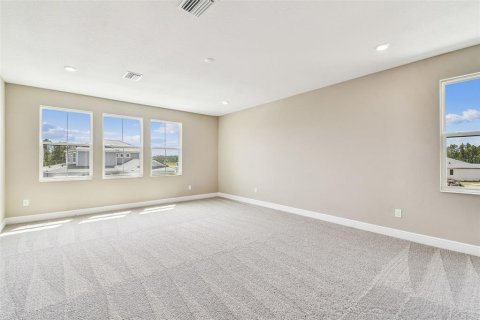 Casa en venta en Zephyrhills, Florida, 5 dormitorios, 319.58 m2 № 1904928 - foto 9