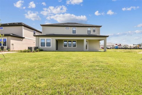 Casa en venta en Zephyrhills, Florida, 5 dormitorios, 319.58 m2 № 1904928 - foto 12