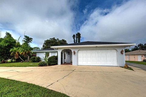 Casa en venta en Port Charlotte, Florida, 3 dormitorios, 162.11 m2 № 2210425 - foto 11