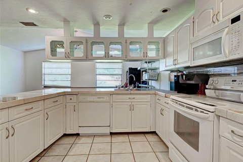 Casa en venta en Port Charlotte, Florida, 3 dormitorios, 162.11 m2 № 2210425 - foto 24