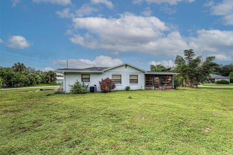 Casa en venta en Port Charlotte, Florida, 3 dormitorios, 162.11 m2 № 2210425 - foto 8