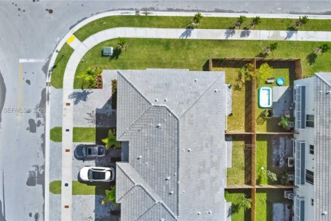 Снять в аренду таунхаус в Хомстед, Флорида 4 спальни, 166.3м2, № 2018168 - фото 30