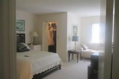Condo in Delray Beach, Florida, 2 bedrooms  № 2245906 - photo 21