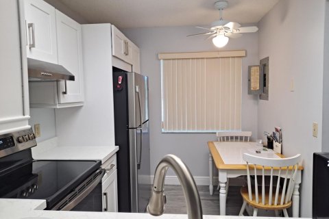 Condo in Delray Beach, Florida, 2 bedrooms  № 2245906 - photo 7