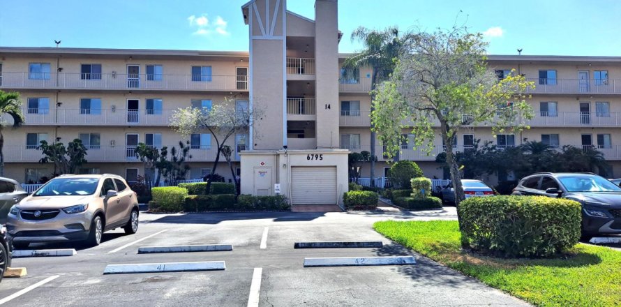 Condo in Delray Beach, Florida, 2 bedrooms  № 2245906