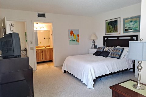 Condo in Delray Beach, Florida, 2 bedrooms  № 2245906 - photo 18